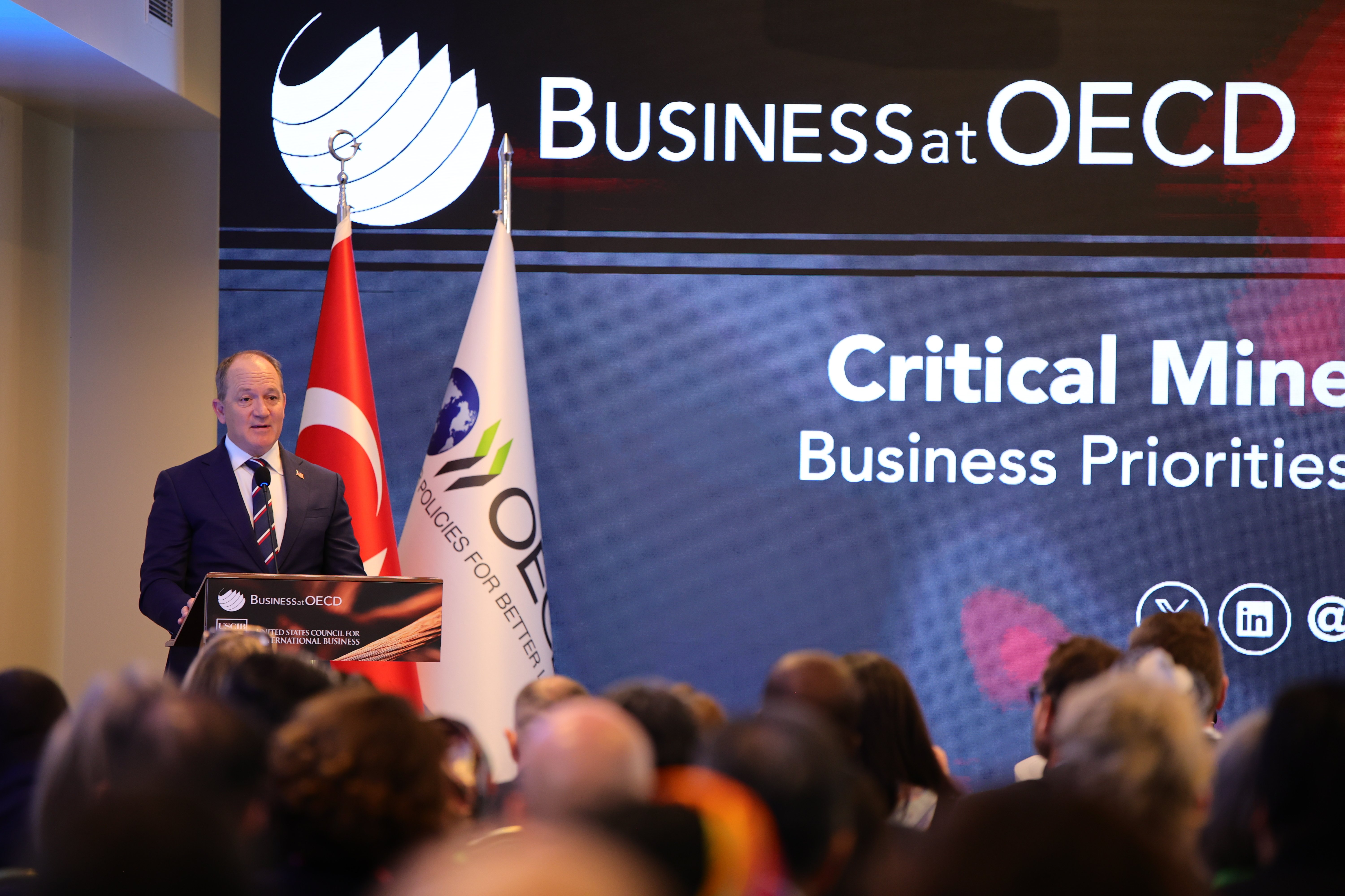 Mike Kopp, Senior Advisor to the Secretary of State of the Department of Energy of the United States, delivered a government response at our event.